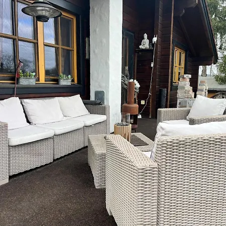 Cozy Wooden House To Feel Good