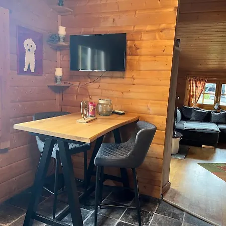Cozy Wooden House To Feel Good 度假居